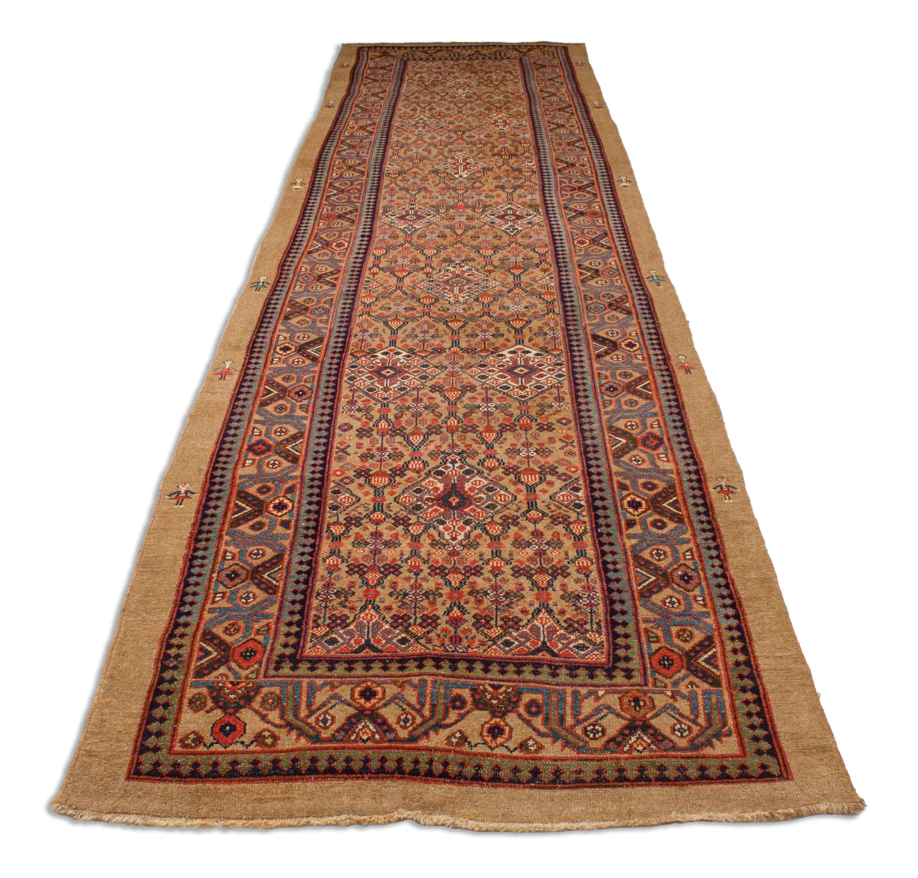 Eine Fotoaufnahme eines Hamadan Teppichs.