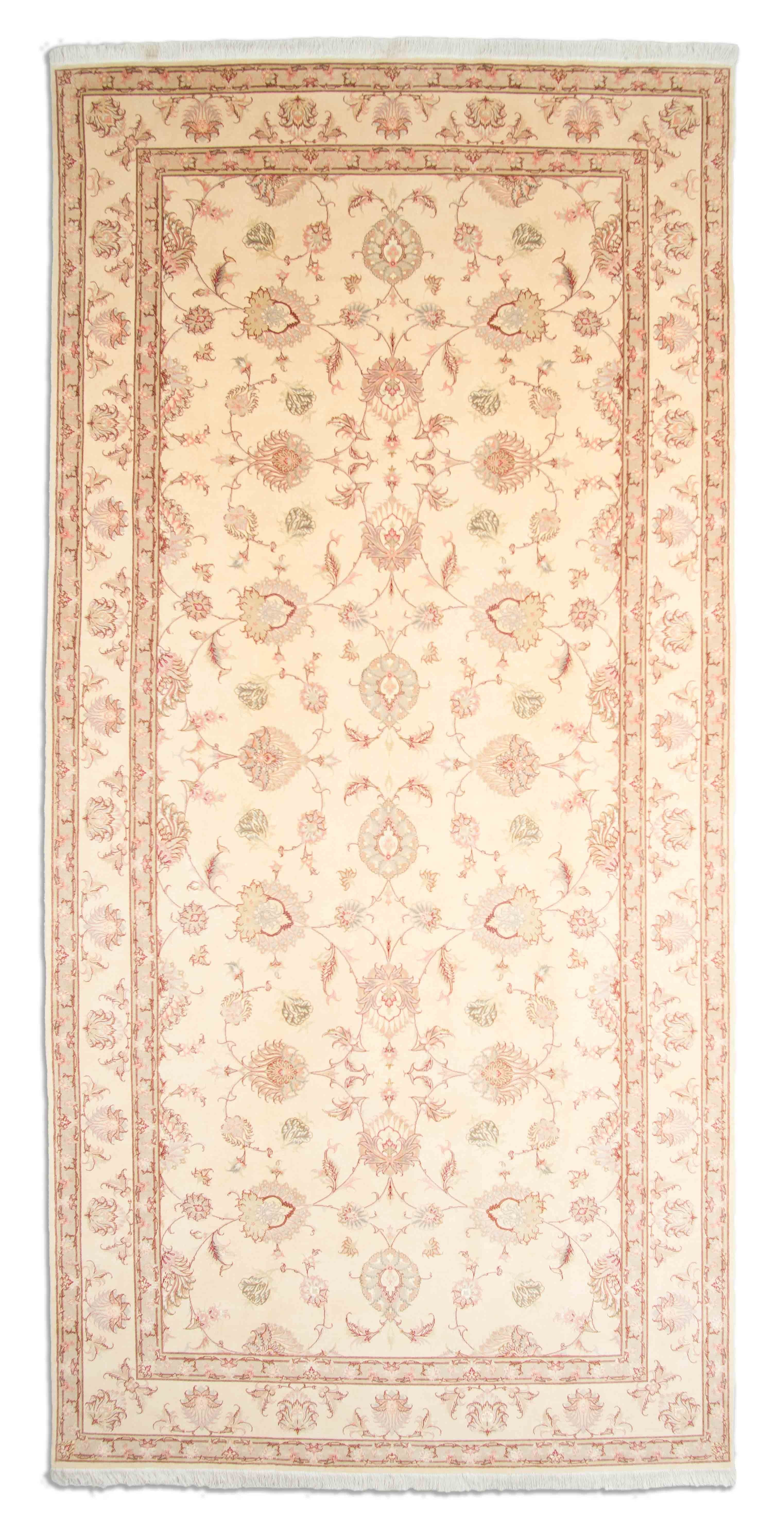 Eine Fotoaufnahme eines Täbriz Teppichs.