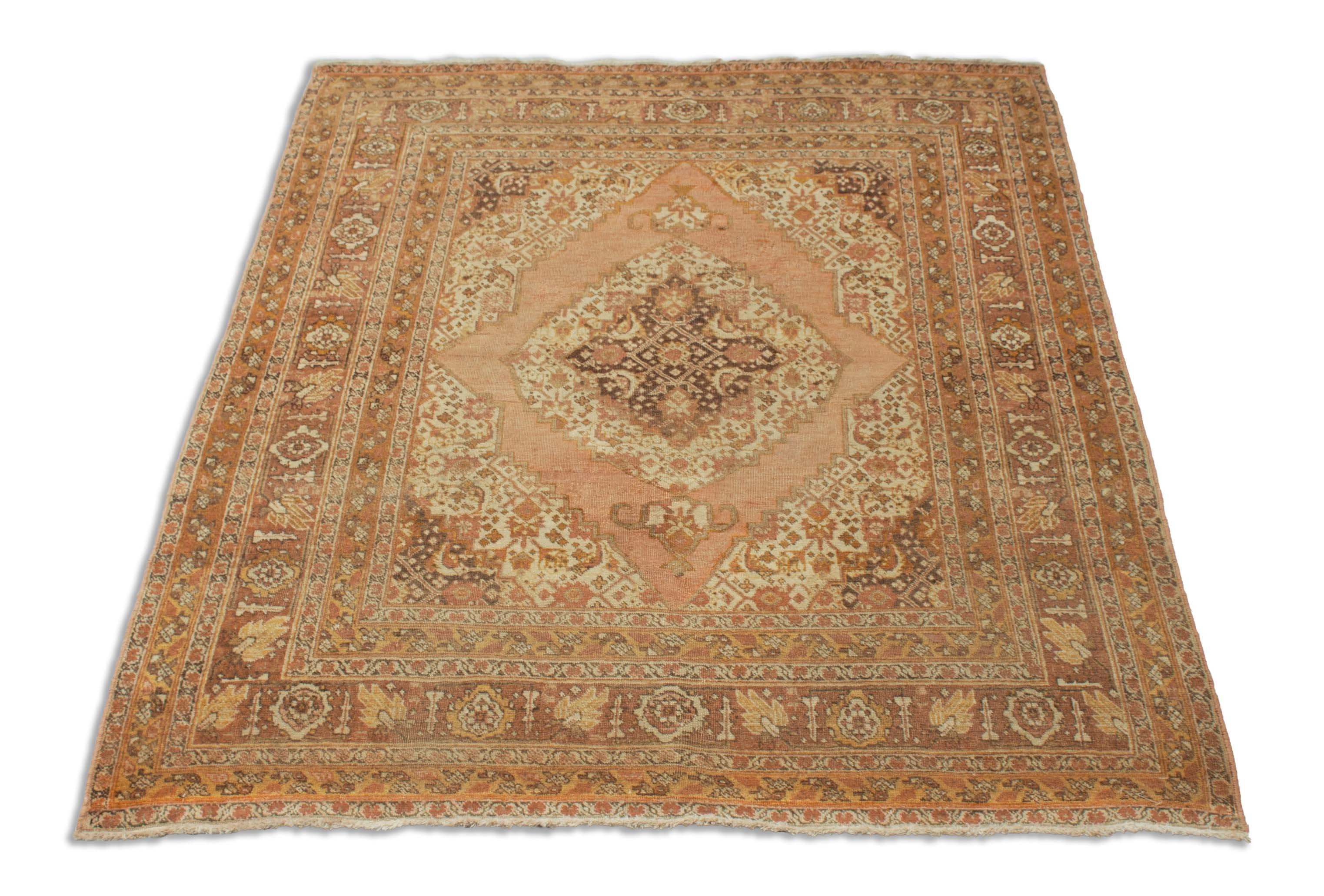 Eine Fotoaufnahme eines Täbriz Teppichs.