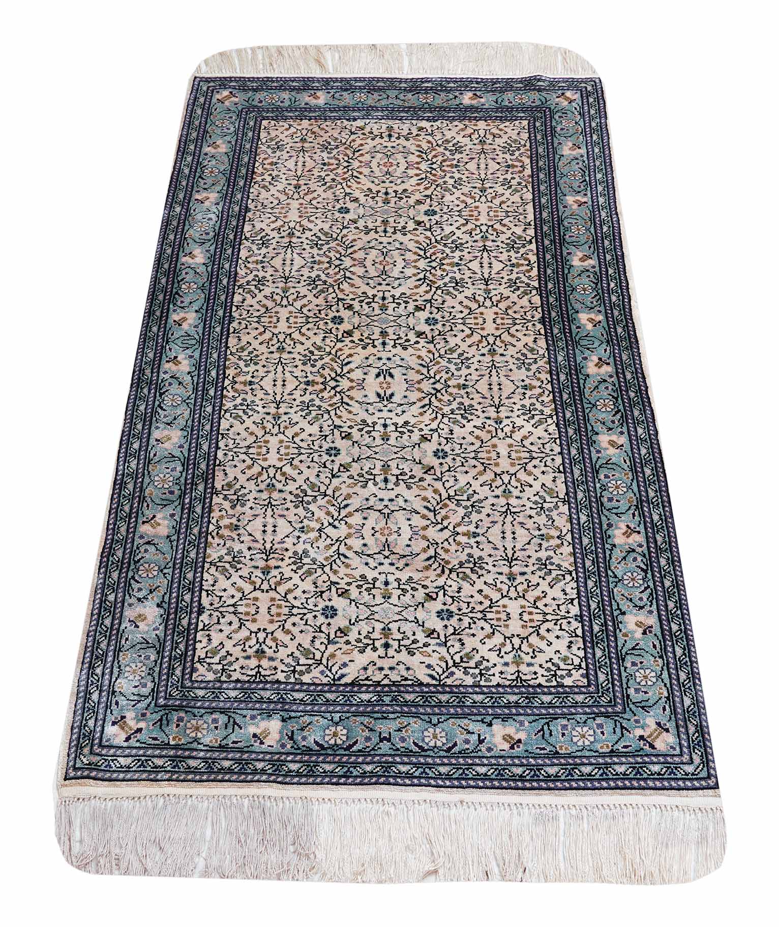 Türkischer Orientteppich aus reiner Seide | 139 cm x 73 cm | Nr. Z-1555