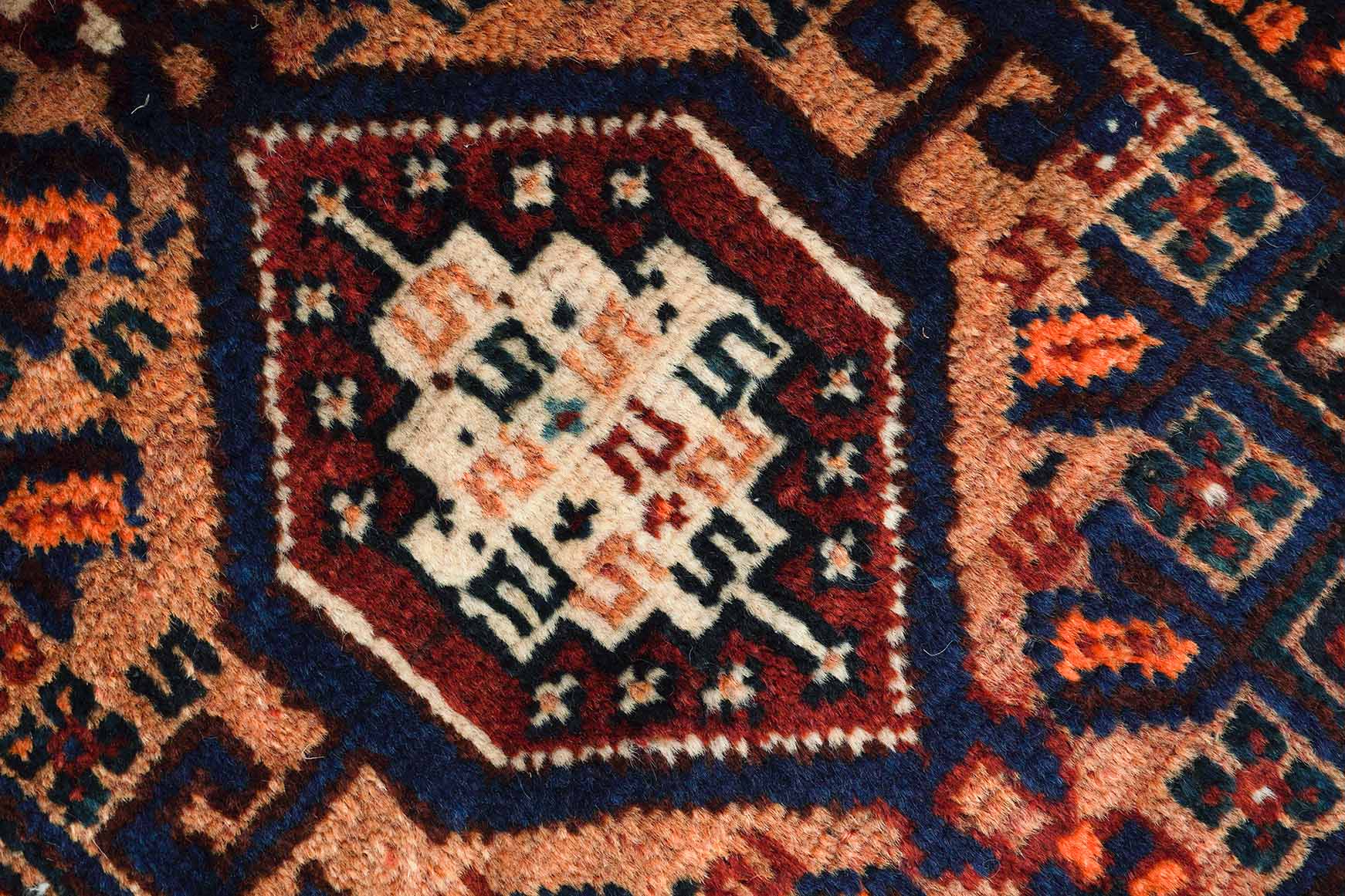 Alter Ghasghai | 81 cm x 70 cm | Nr. Z-1571