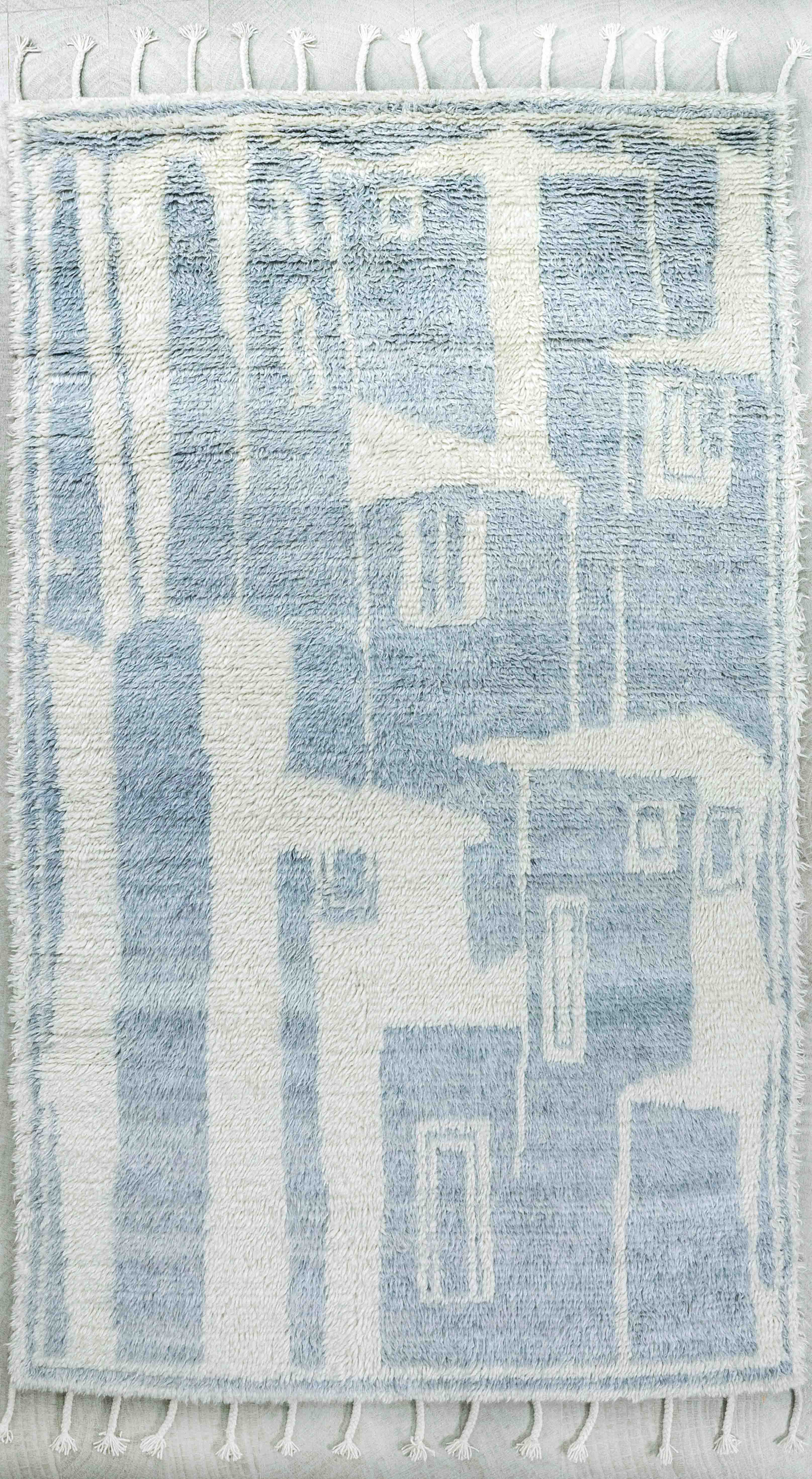 Beni Berber Teppich in hellblau, cremeweiß und 252 cm x 150 cm groß