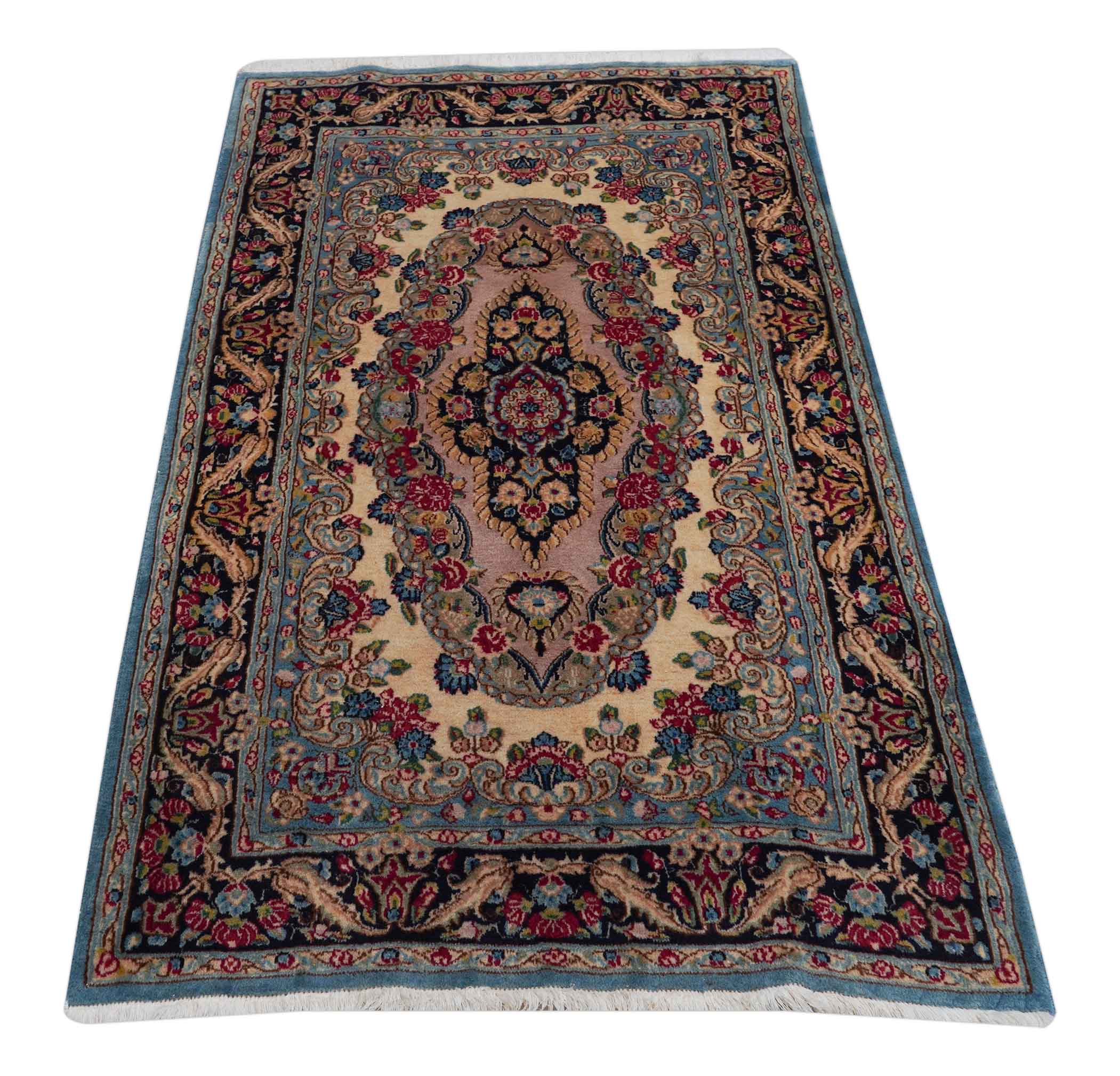 Kerman | 143 cm x 87 cm | Nr. Z-2446