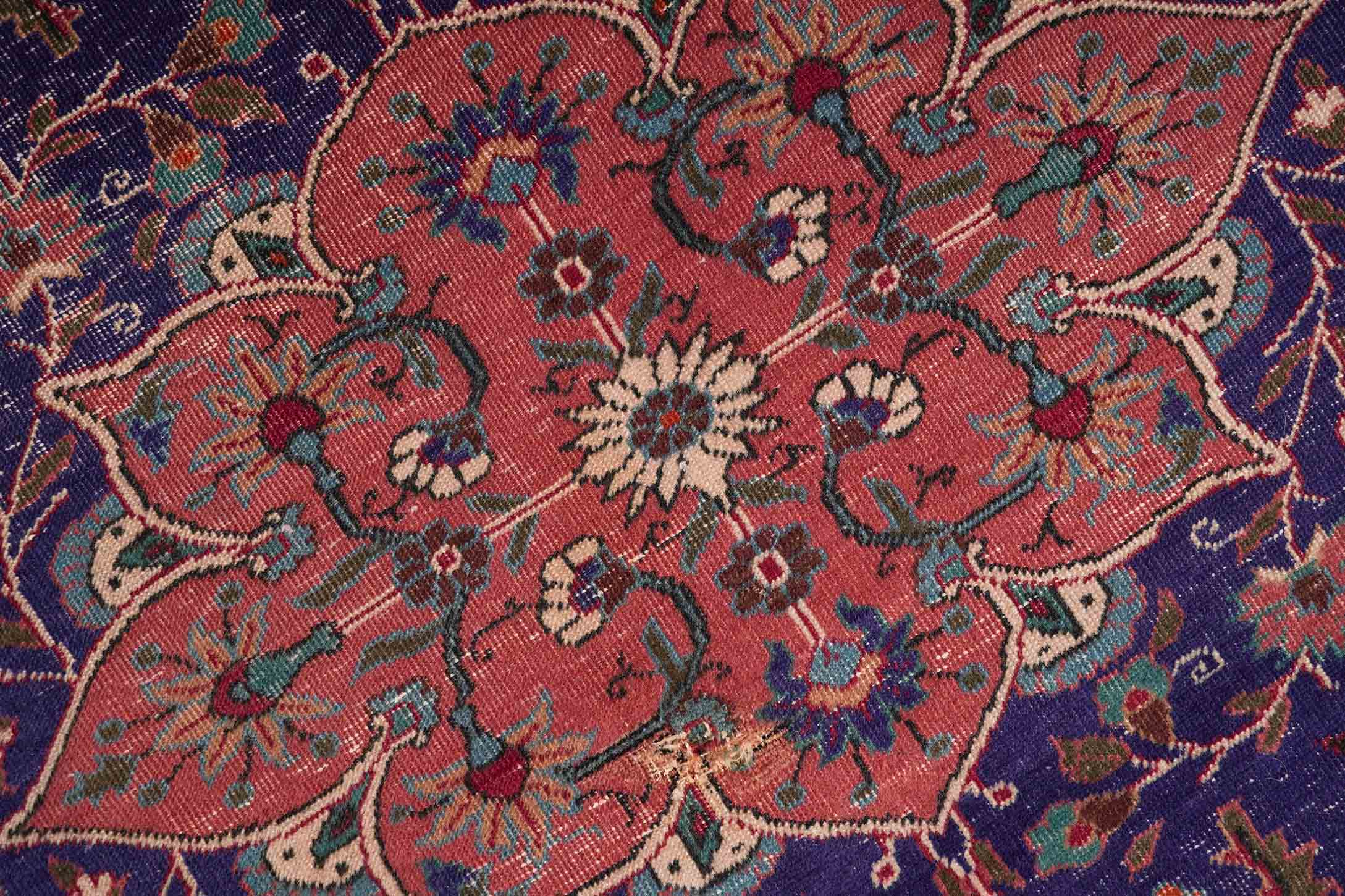 Alter Türkischer Orientteppich | 130 cm x 128 cm | Nr. Z-2452