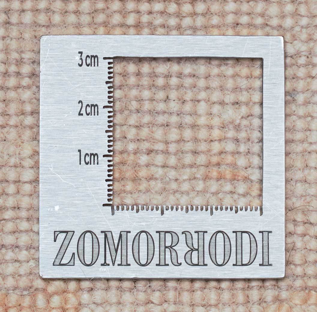 New Teheran Teppich in beige und 204 cm x 146 cm groß