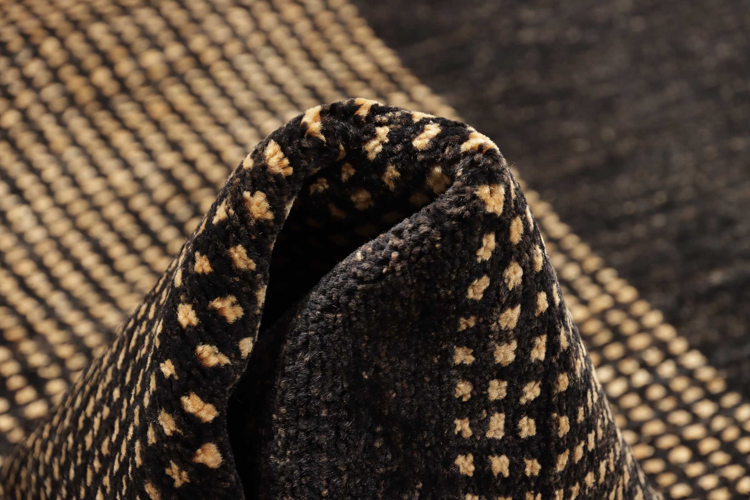 Lori | 186 cm x 125 cm | Nr. Z-838