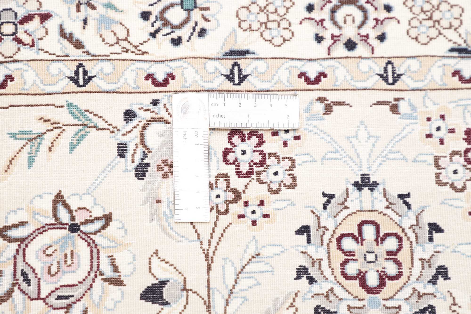 Nain | 369 cm x 262 cm | Nr. 12-352652