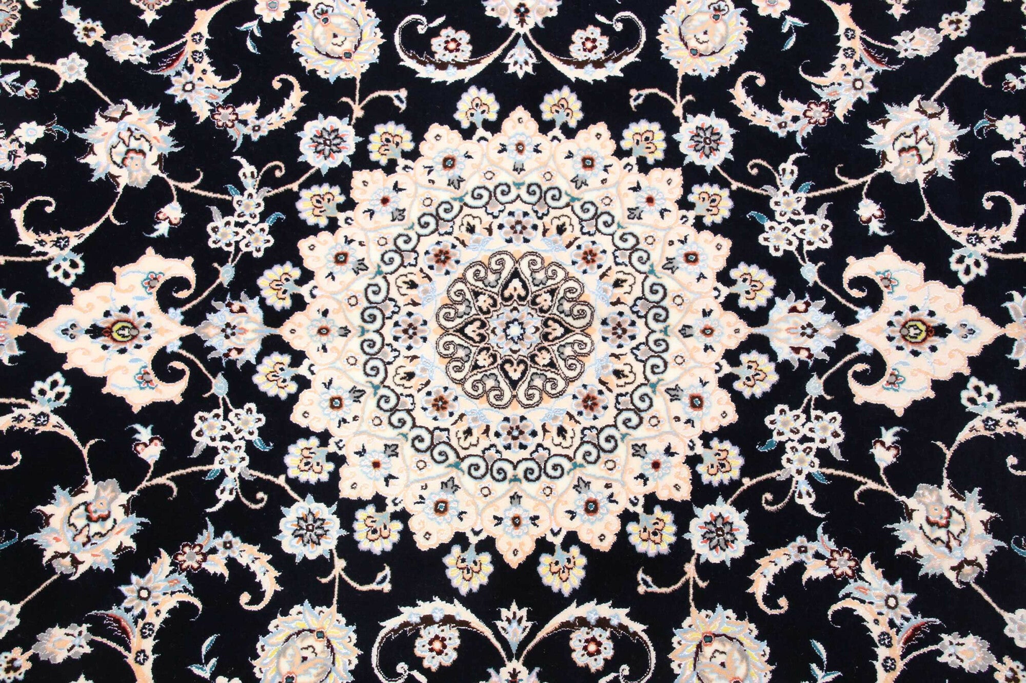 Nain | 245 cm x 158 cm | Nr. 12-352881