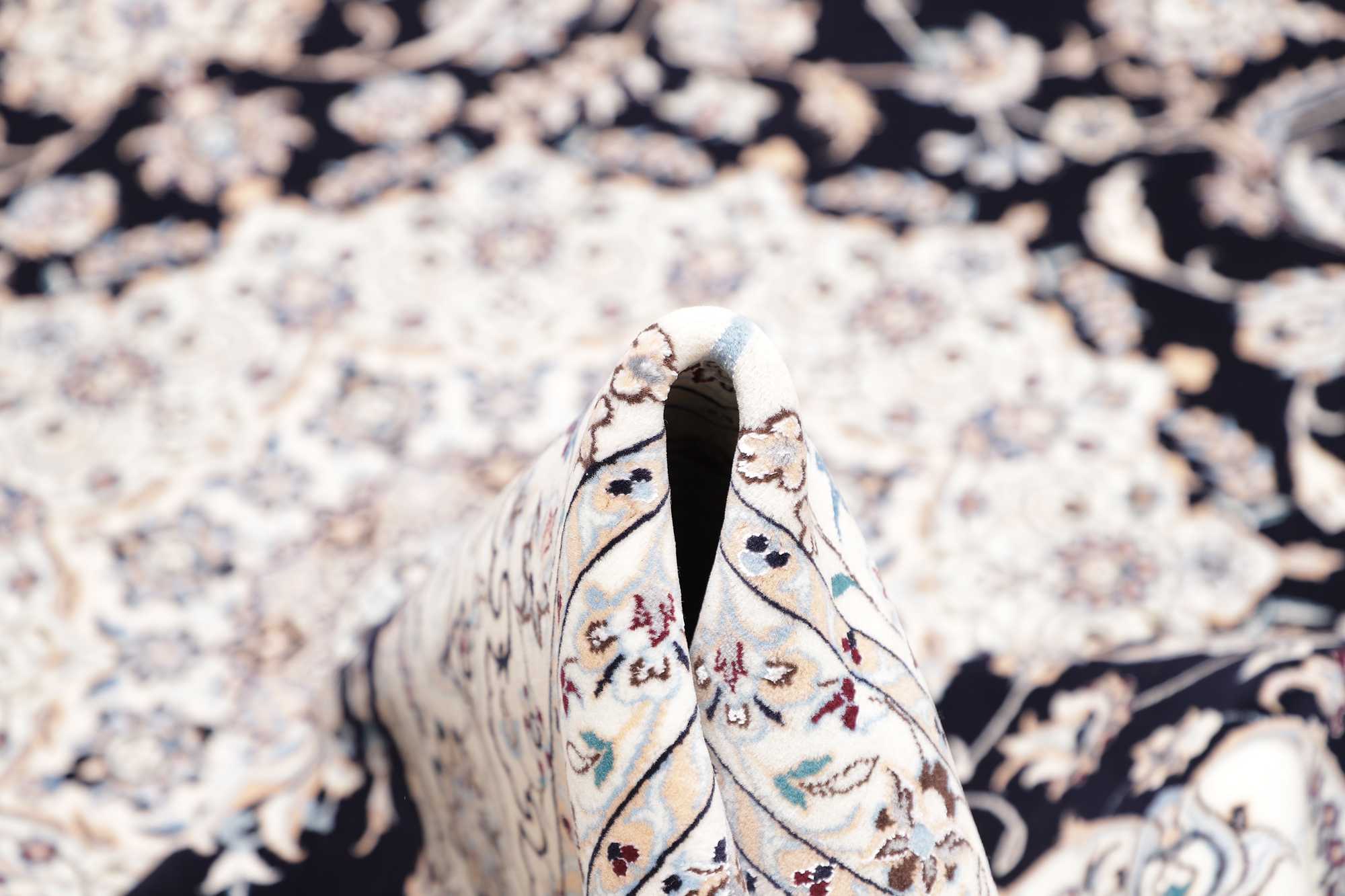 Nain | 314 cm x 212 cm | Nr. 12-352901