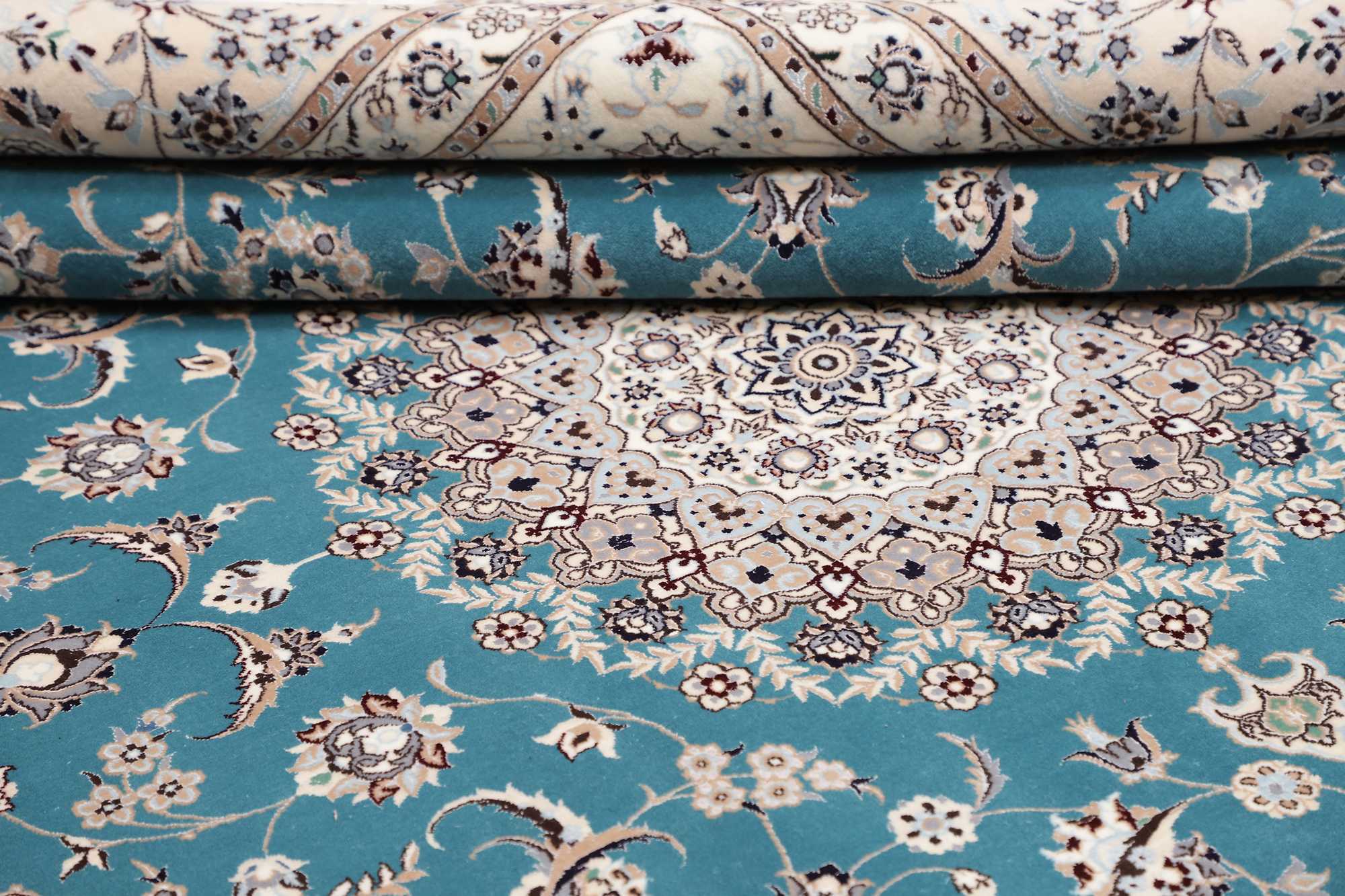 Nain | 250 cm x 207 cm | Nr. 12-352911