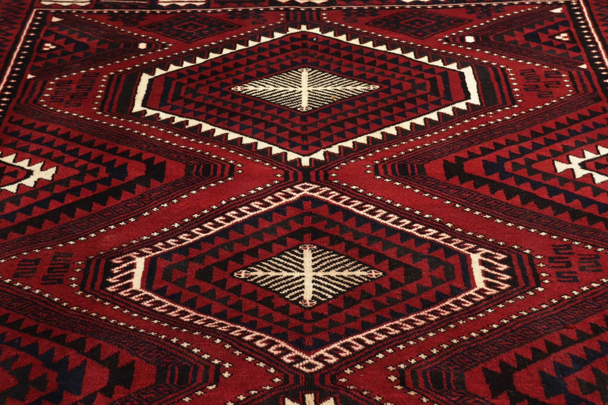 Shiraz | 318 cm x 212 cm | Nr. 12-393324