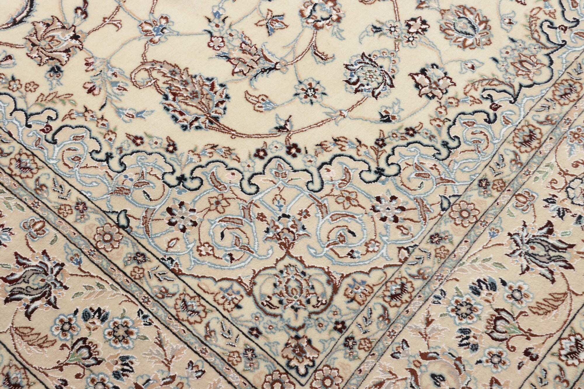 Nain | 332 cm x 210 cm | Nr. 12-393388