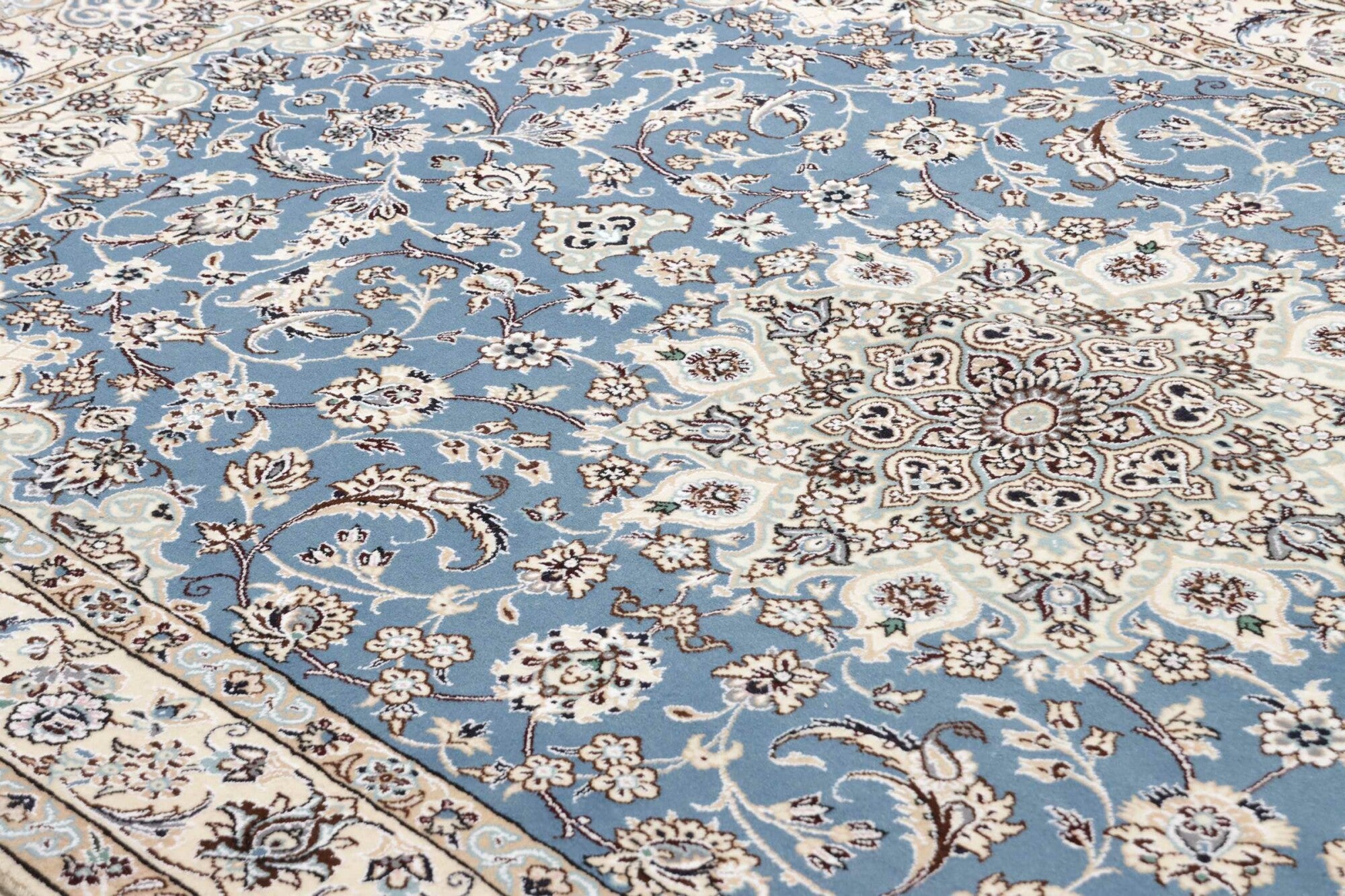 Nain | 240 cm x 145 cm | Nr. 12-401461