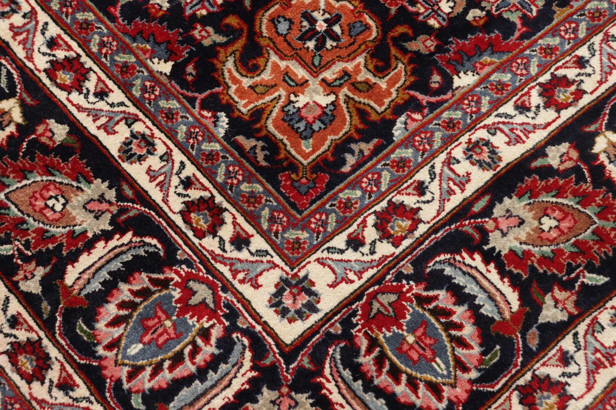 Mashhad | 340 x 244 cm | Nr. 12-415950