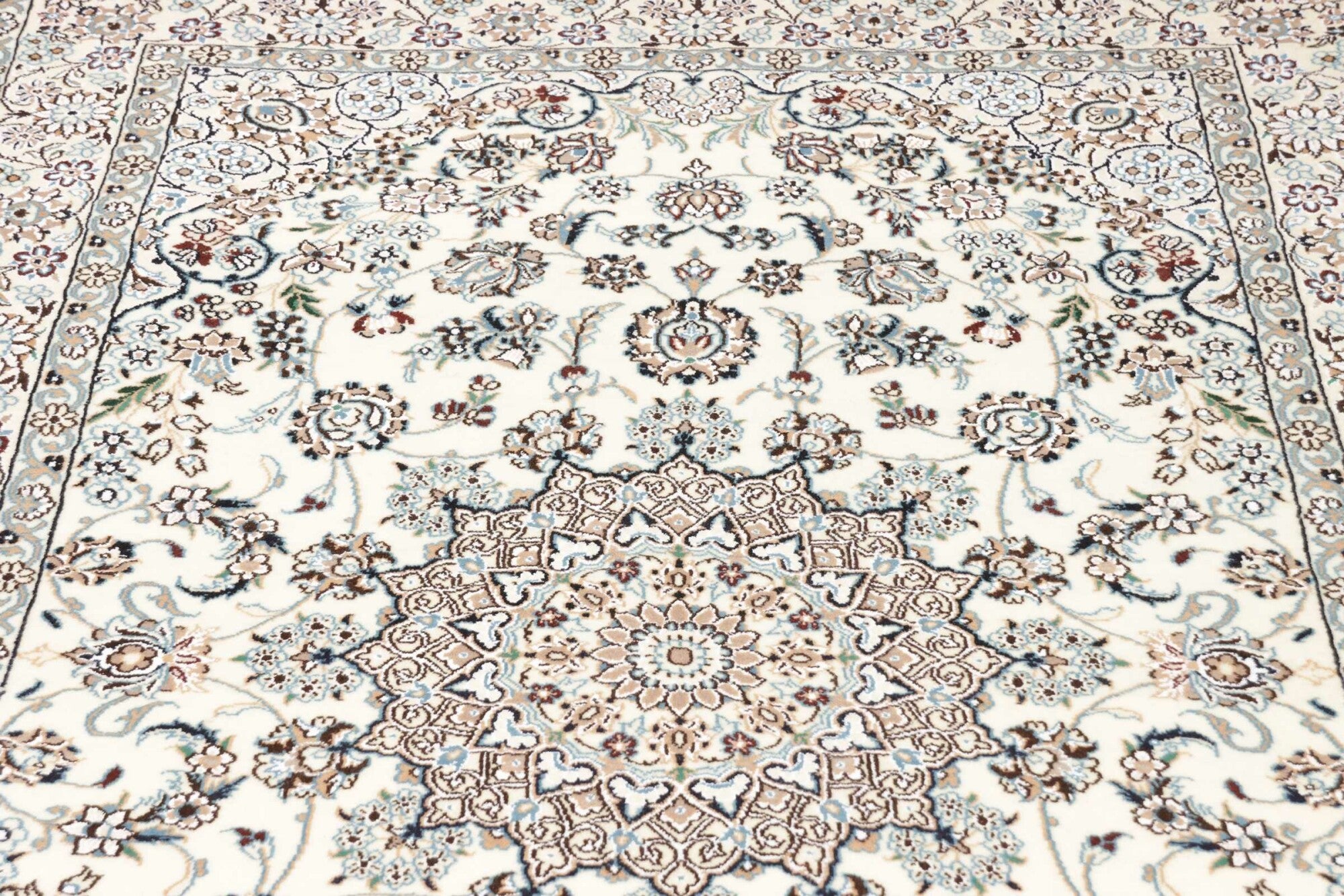 Nain | 208 cm x 130 cm | Nr. 12-416198