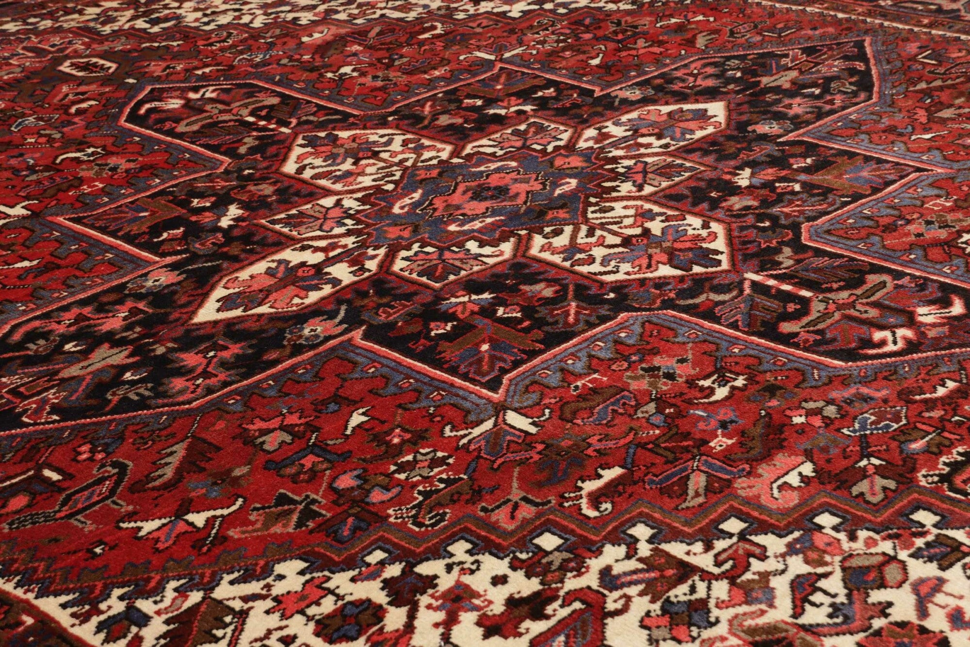 Heriz | 342 x 280 cm | Nr. 12-436671