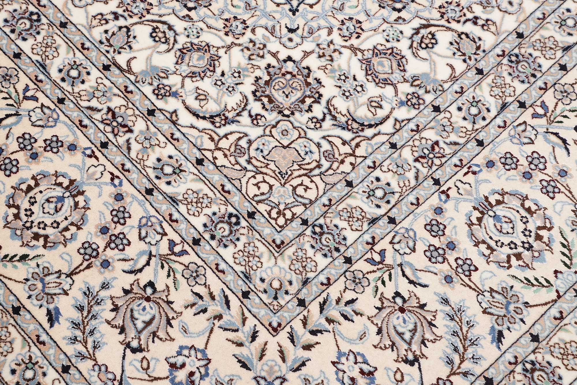 Nain | 356 cm x 252 cm | Nr. 12-445672