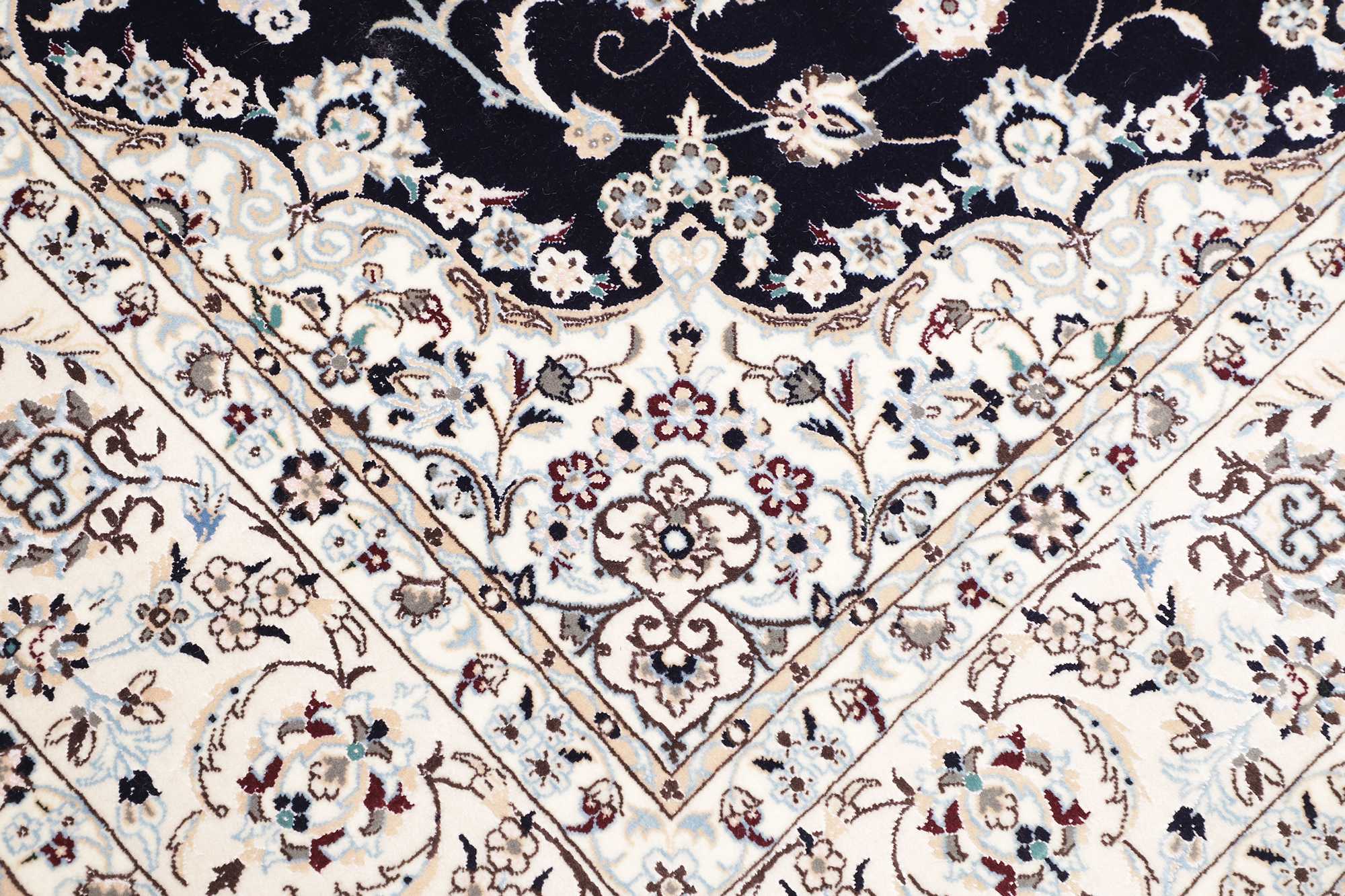 Nain | 249 cm x 168 cm | Nr. 12-445683