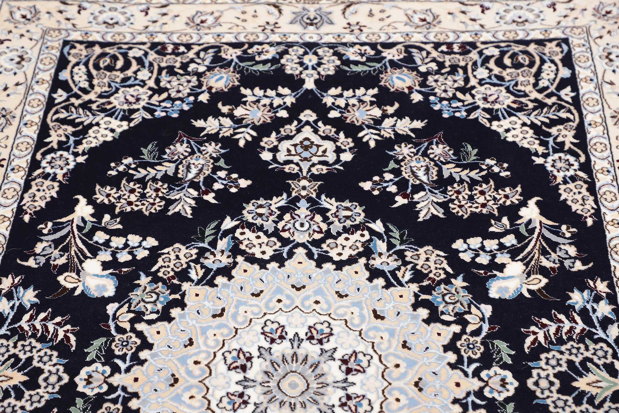 Nain | 170 cm x 110 cm | Nr. 12-446344