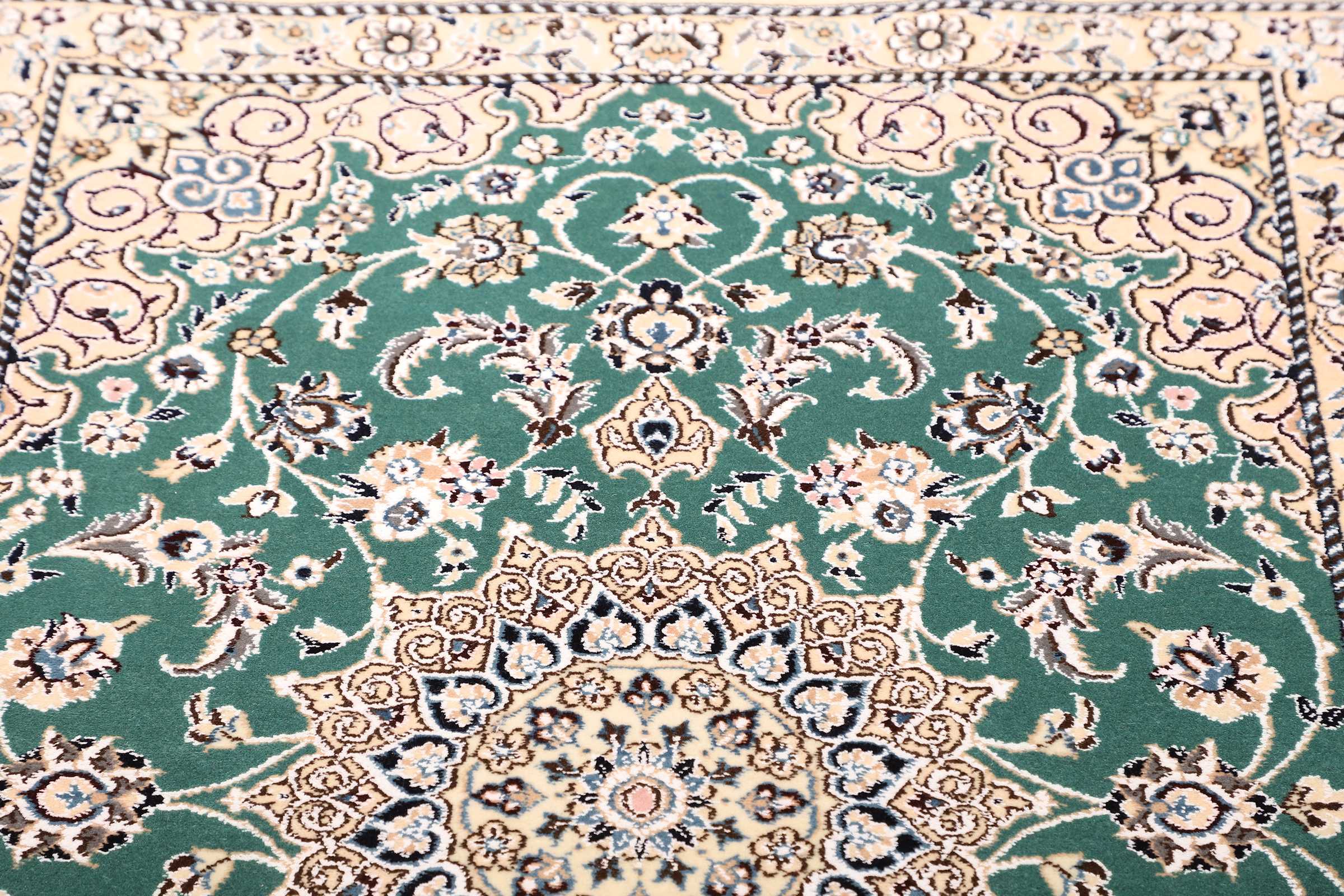 Nain | 127 cm x 90 cm | Nr. 12-466155