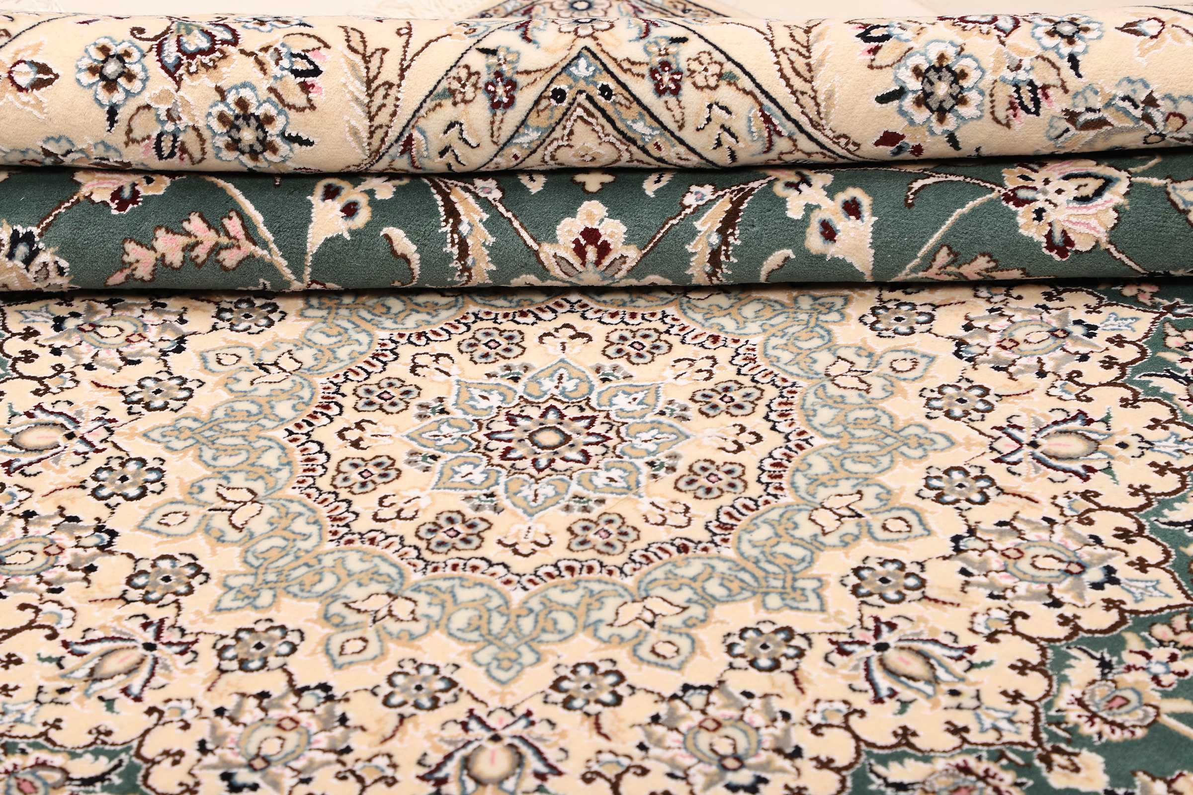 Nain | 253 cm x 251 cm | Nr. 12-469391