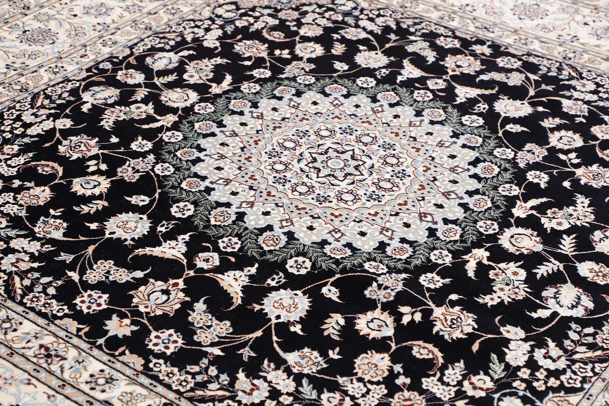 Nain | 206 x 214 cm | Nr. 12-469439