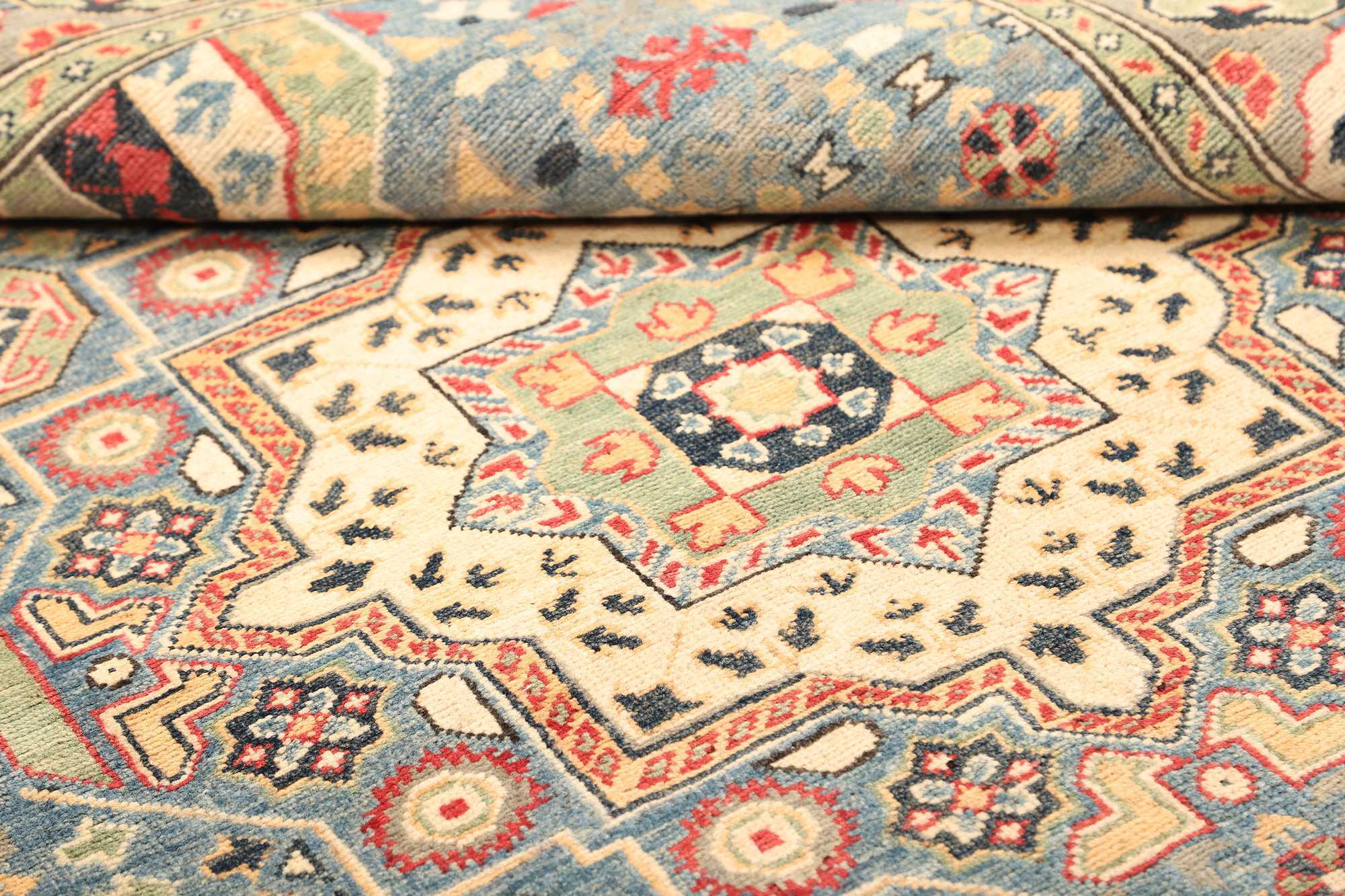 Kazak | 197 cm x 153 cm | Nr. 12-469901