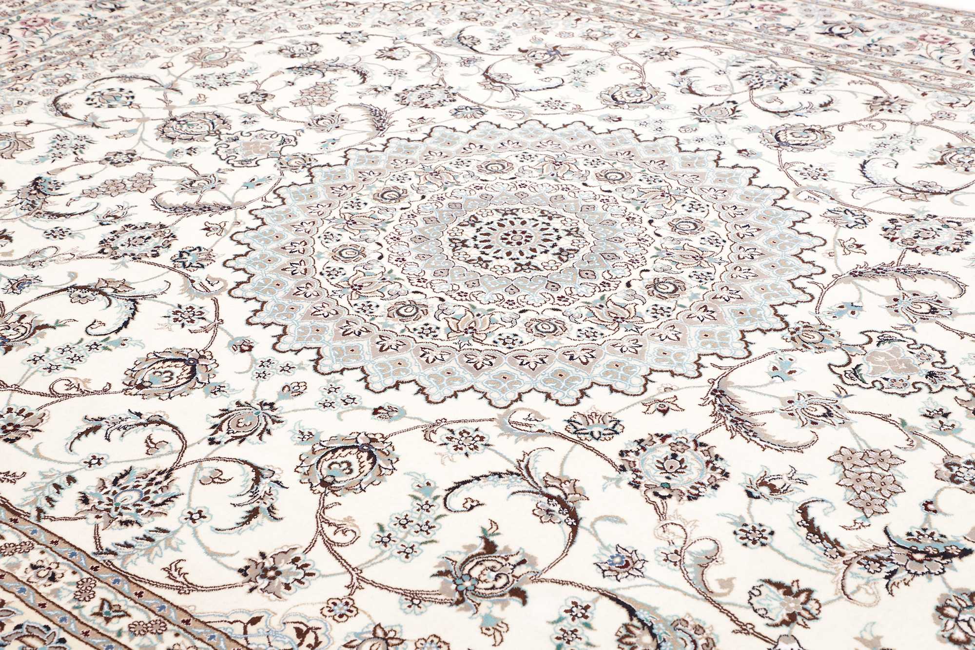 Nain | 390 cm x 297 cm | Nr. 12-481389