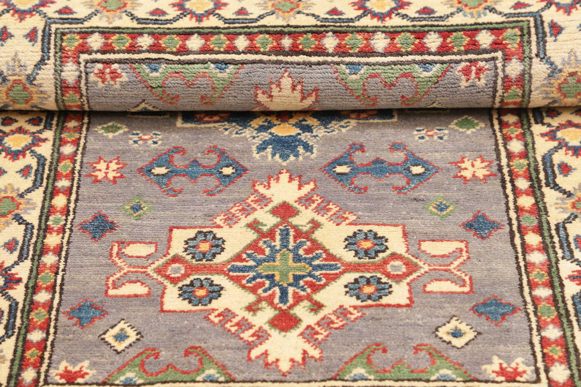 Kazak | 127 cm x 81 cm | Nr. 12-481601