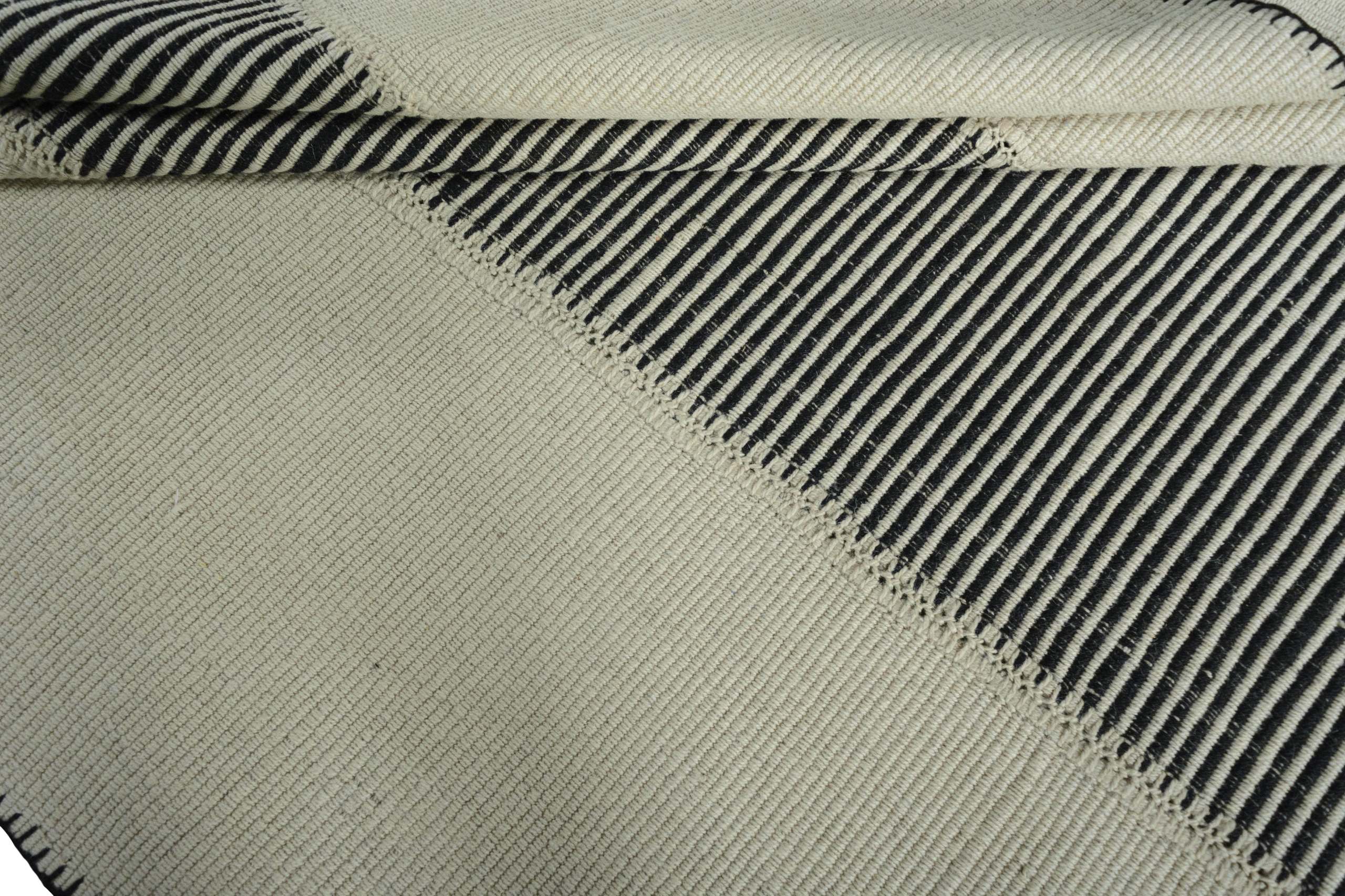 Kelim Hoch2 | 247 cm x 166 cm | Nr. 14-51890