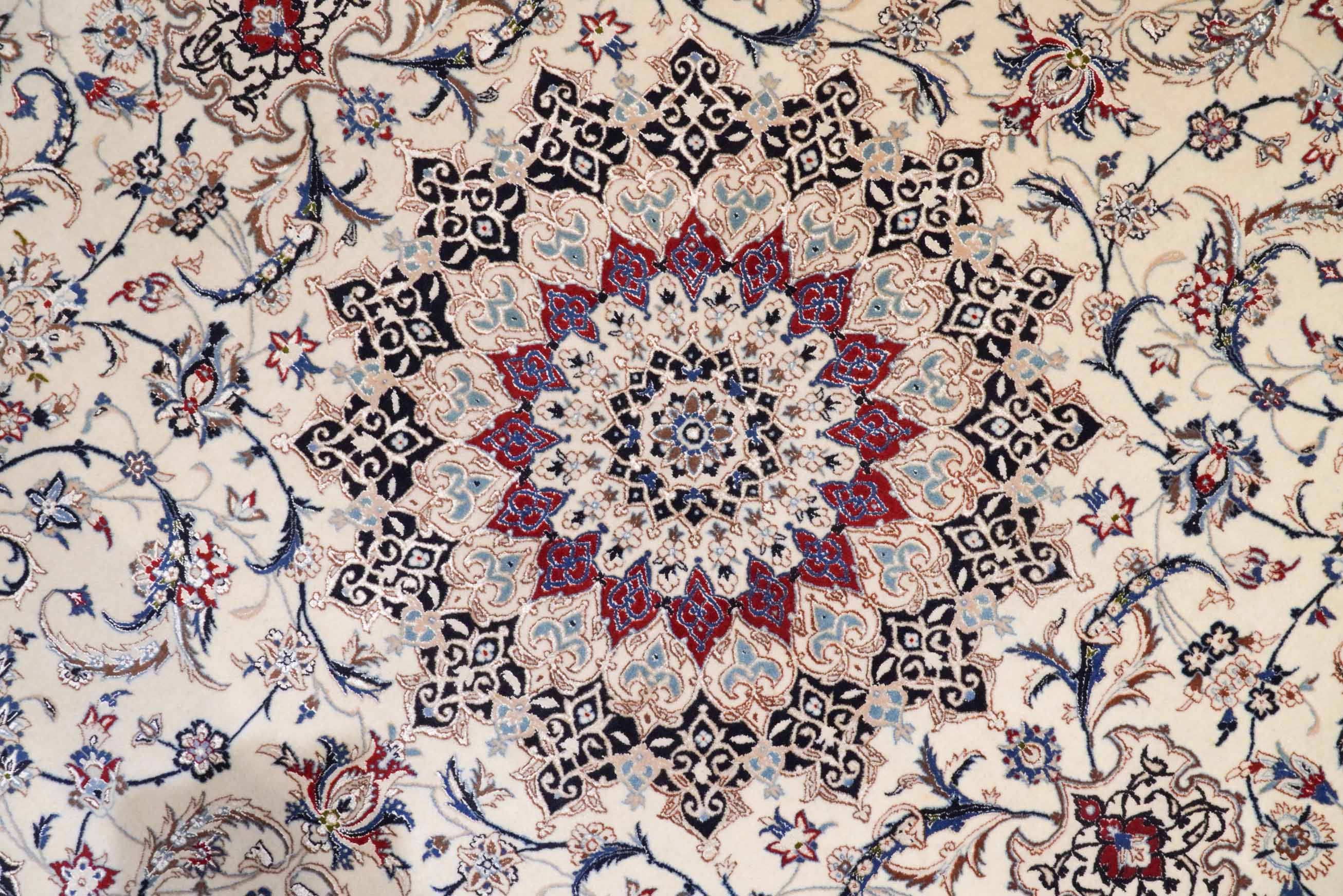 Nain | 348 cm x 244 cm | Nr. Z-4230