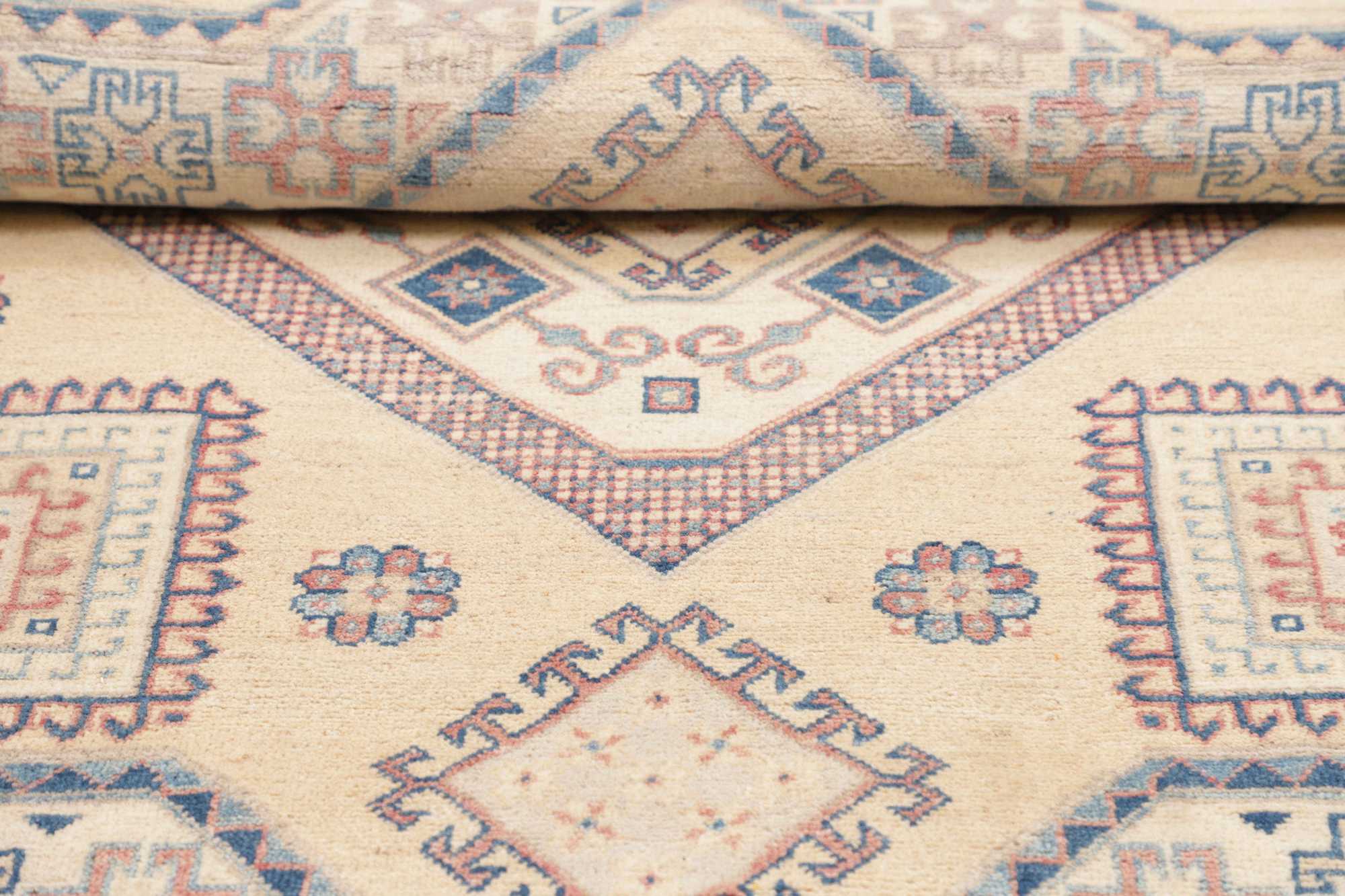 Kazak | 201 cm x 198 cm | Nr. Z-4616