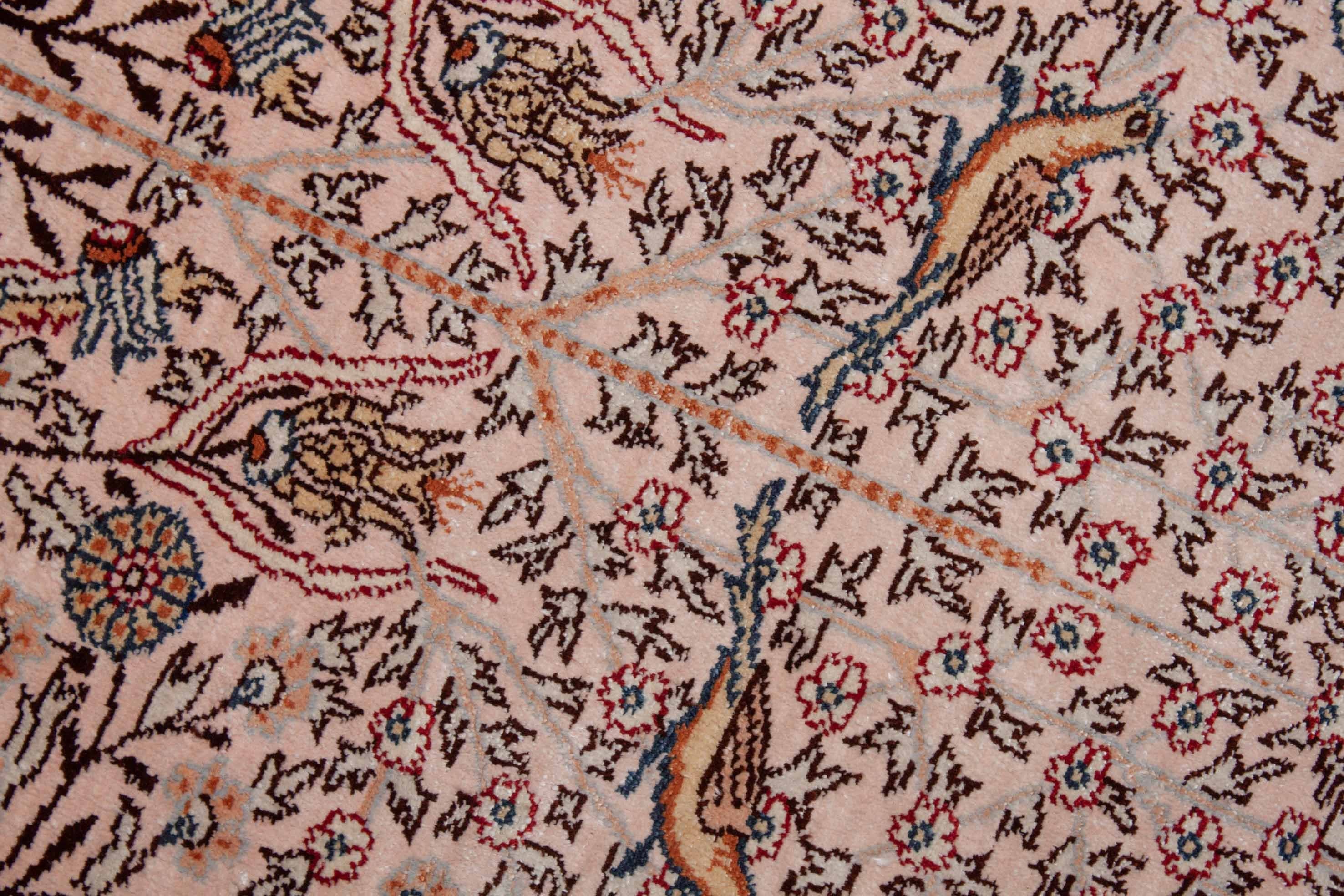 Eine Fotoaufnahme eines Kayseri Teppichs.