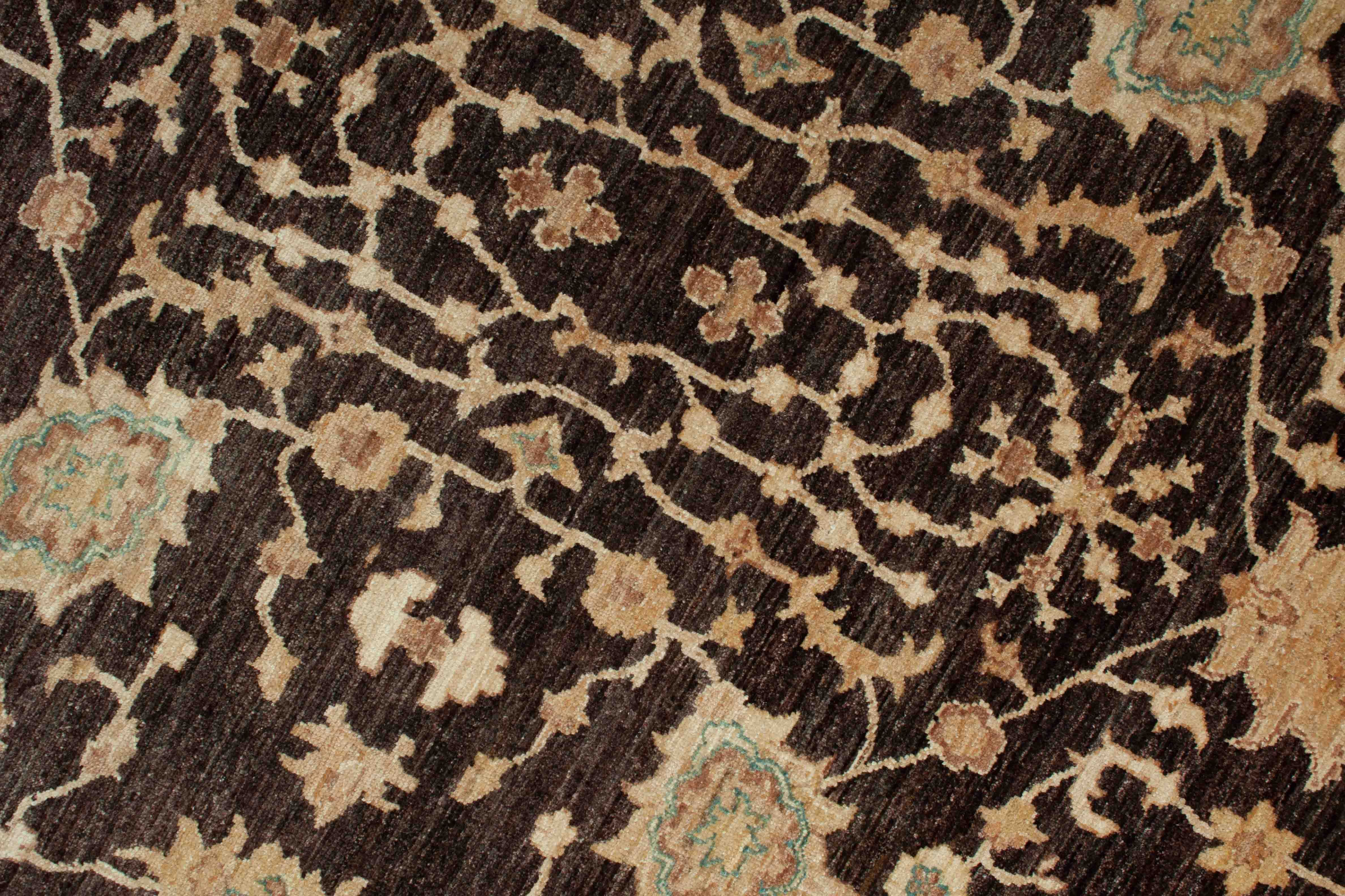 Eine Fotoaufnahme eines Mahal Teppichs.
