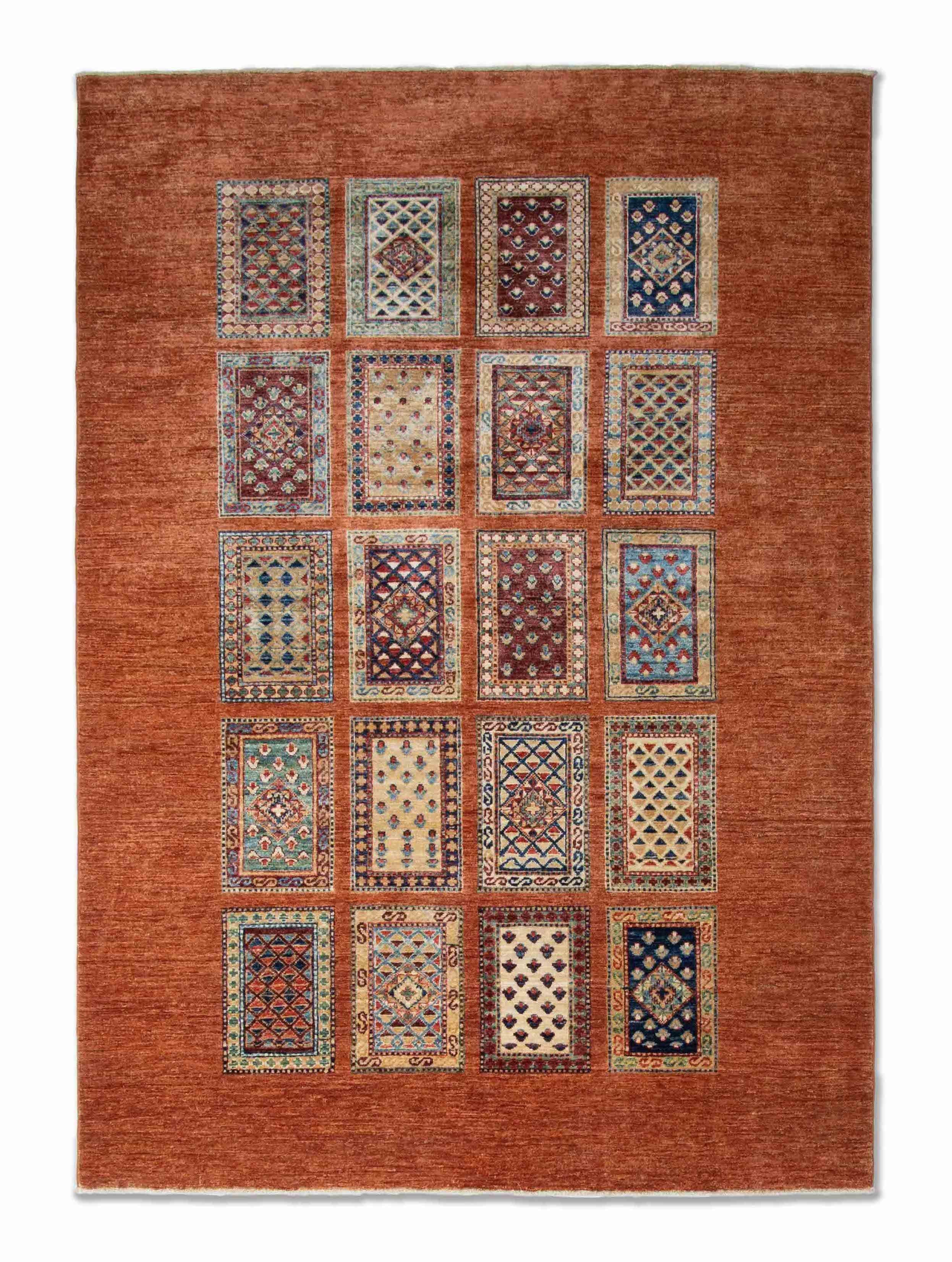 Eine Fotoaufnahme eines Bakhtiari Feldermuster Teppich Teppichs.