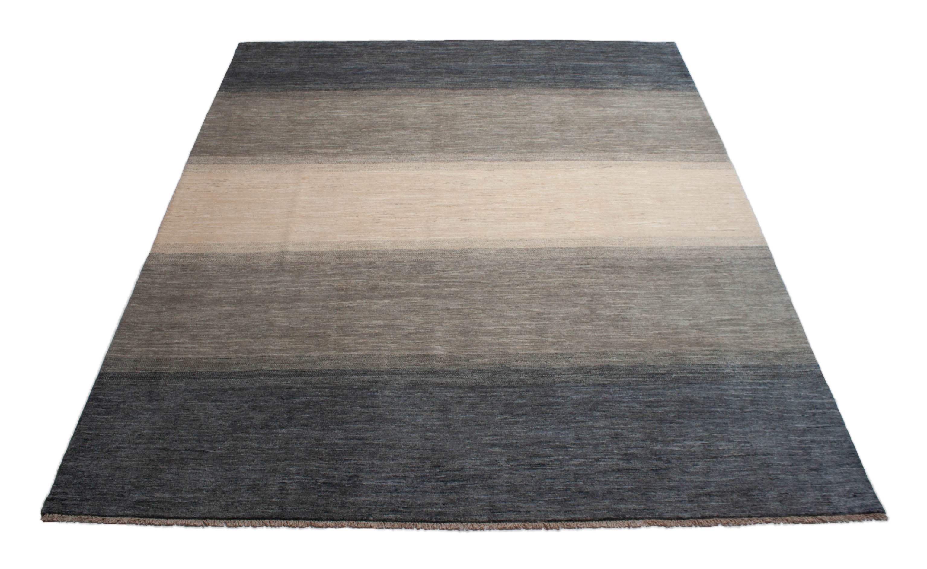 Eine Fotoaufnahme eines Lori Teppichs.