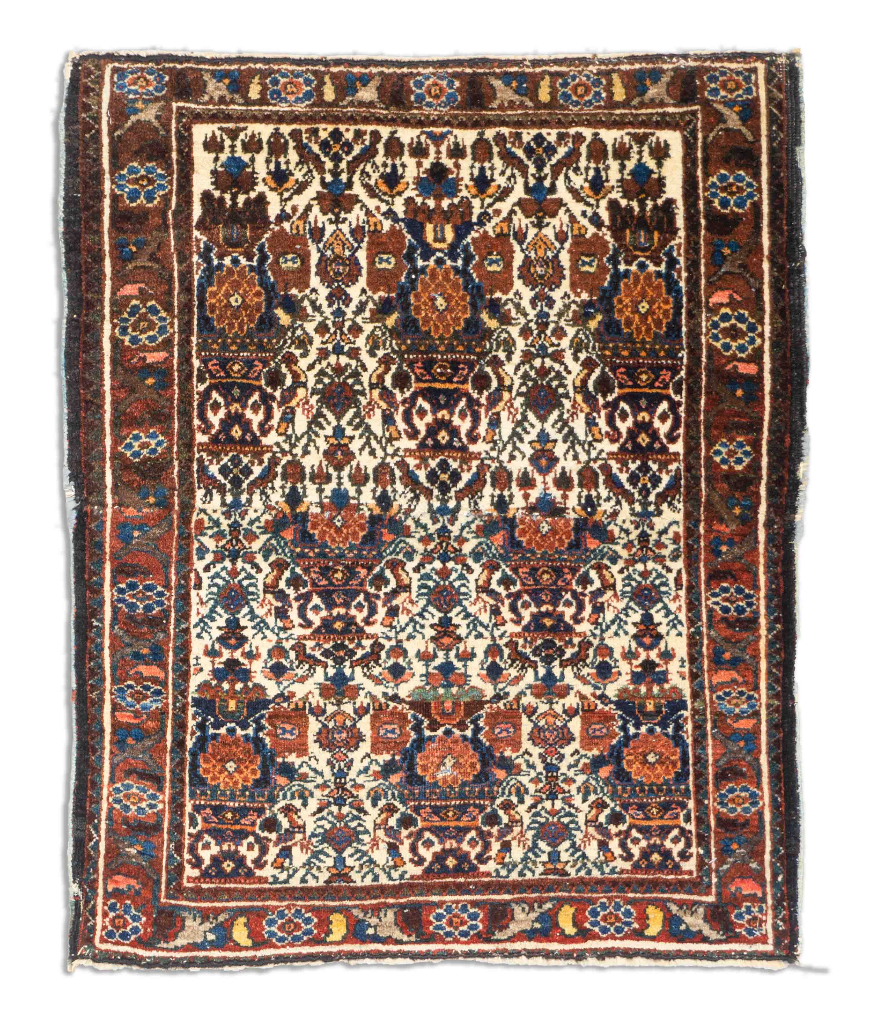 Eine Fotoaufnahme eines Abadeh Teppichs.