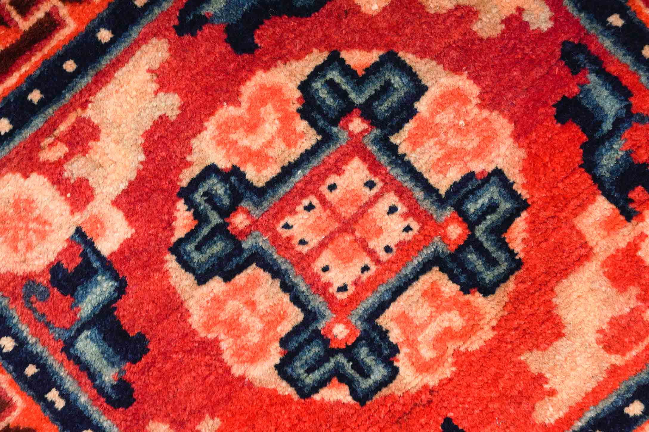 Alter China Teppich | 59 cm x 58 cm | Nr. Z-1427
