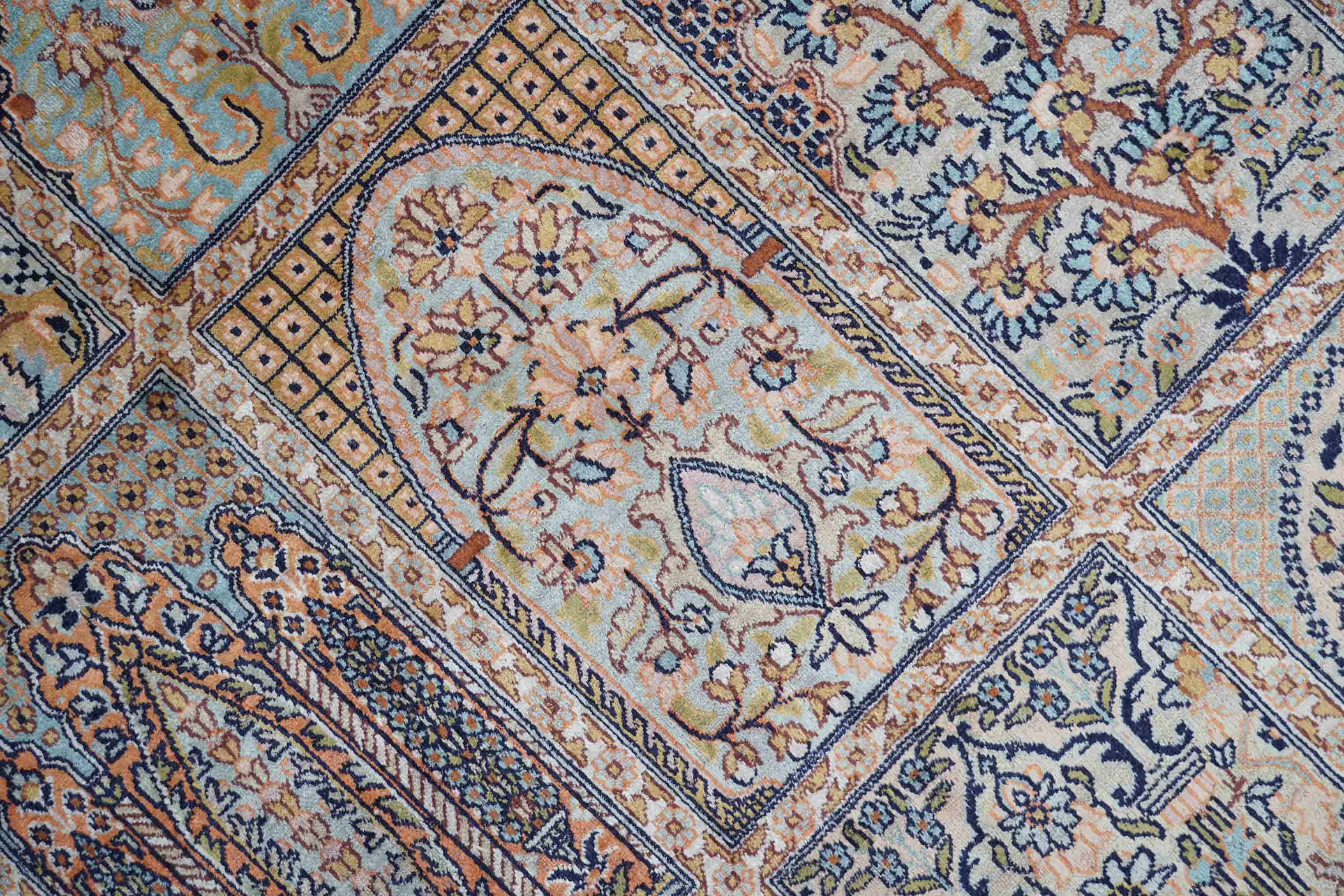 Kaschmir Teppich aus reiner Seide | 306 cm x 245 cm | Nr. Z-732